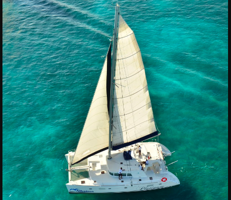 Premier Catamaran tour to Isla Mujeres